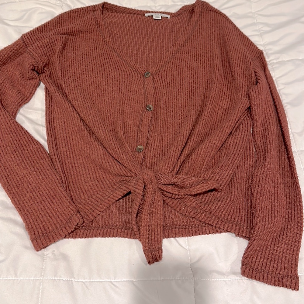 American eagle rust colored sweater, lightly used size xs